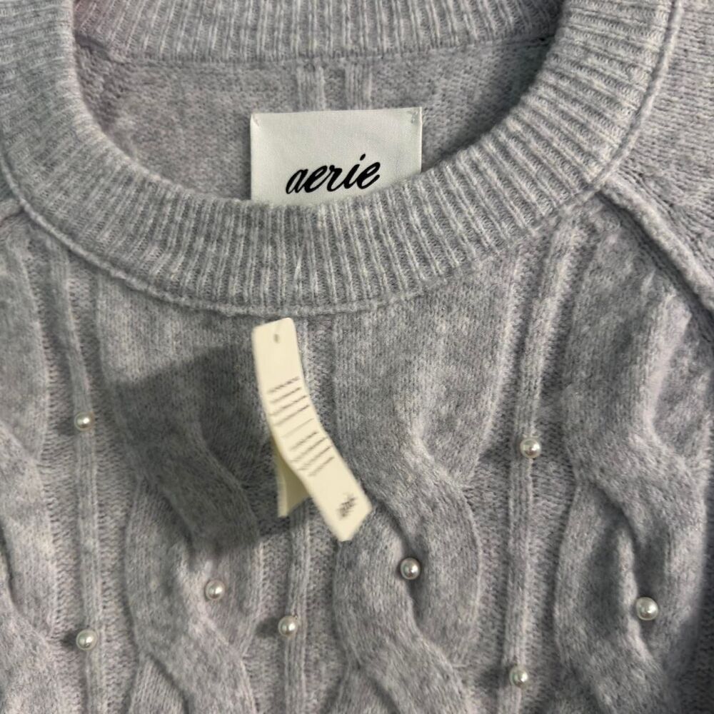 Aerie Cable Knit Sweater NWT Size Medium Heather Grey Pearl Beads Crew Neck - Picture 2 of 7